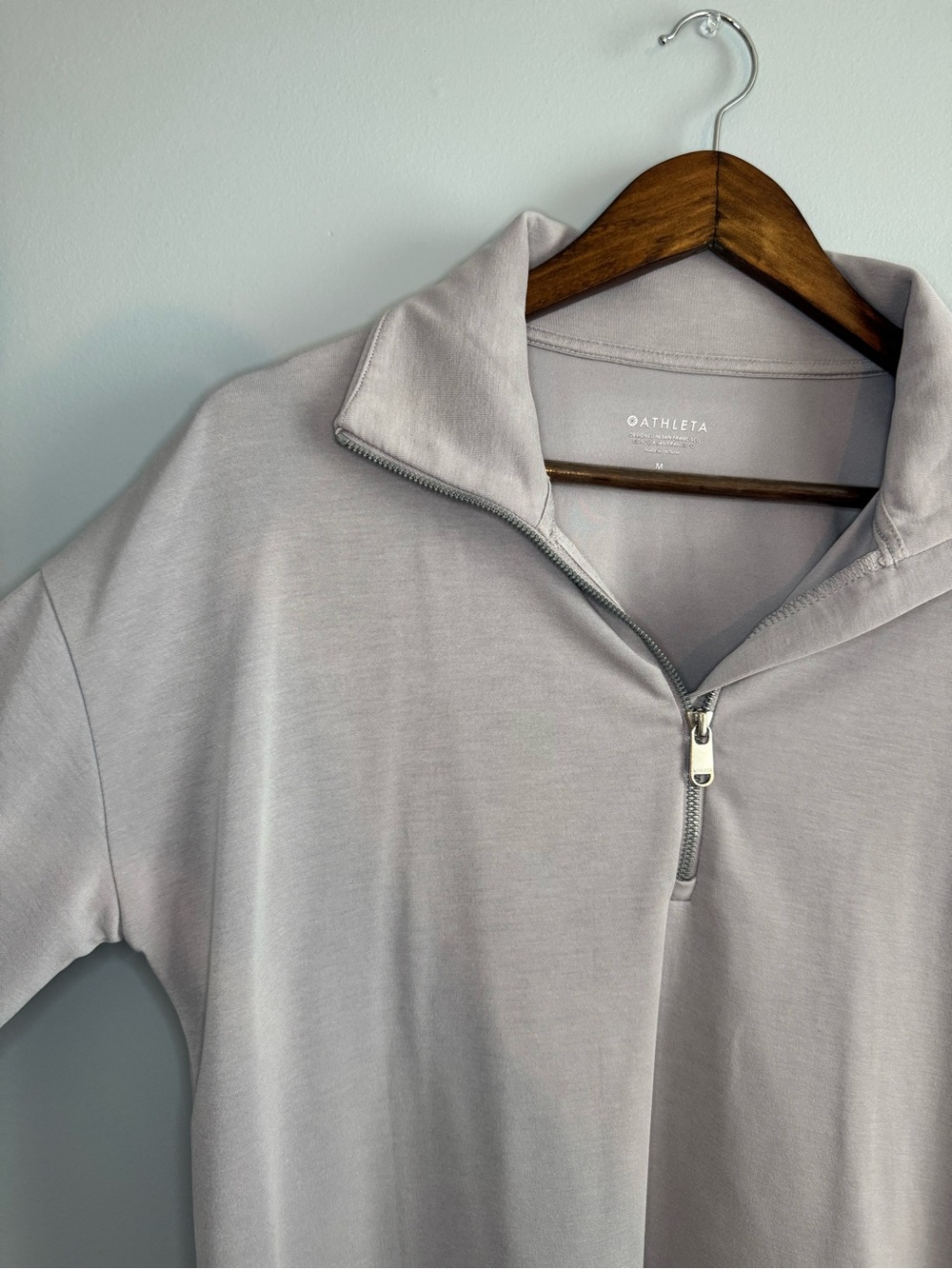 Athleta Seasoft Quarter Zip Lightweight sweatshirt